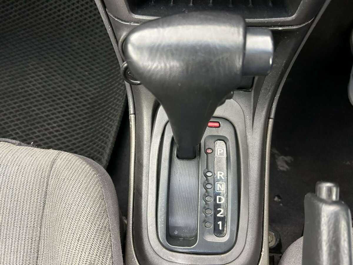 Nissan Sunny с пробегом — 2004 год. Фото: #12