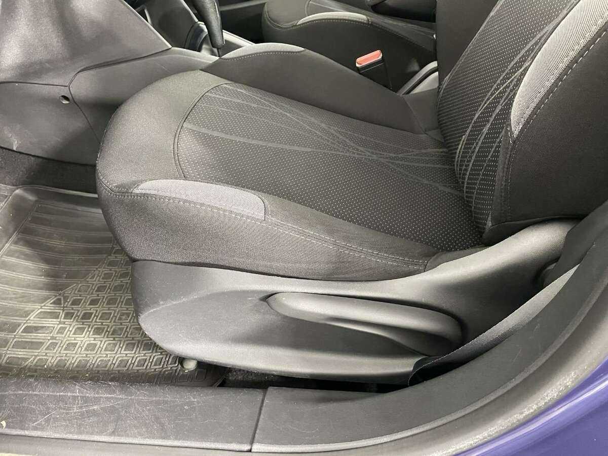 Peugeot 208 с пробегом — 2014 год. Фото: #9