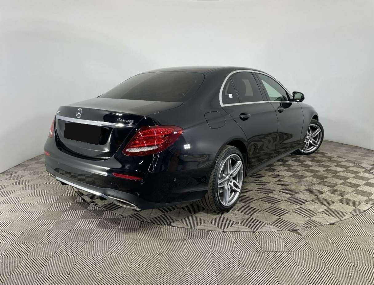 Mercedes-Benz E-Класс с пробегом — 2019 год. Фото: #5