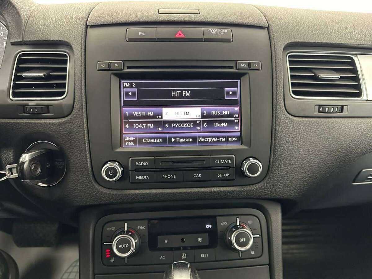 Volkswagen Touareg с пробегом — 2012 год. Фото: #11