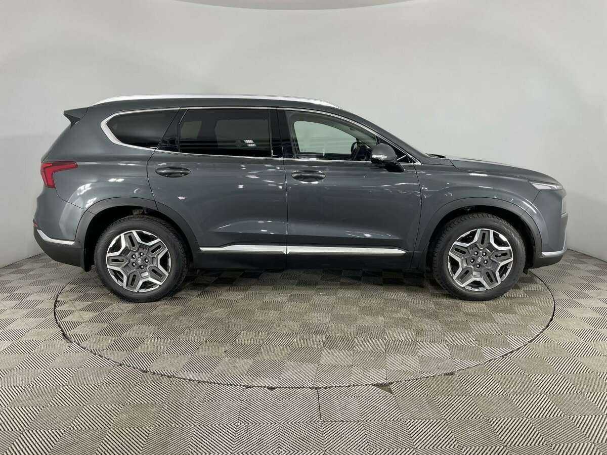 Hyundai Santa Fe с пробегом — 2022 год. Фото: #3