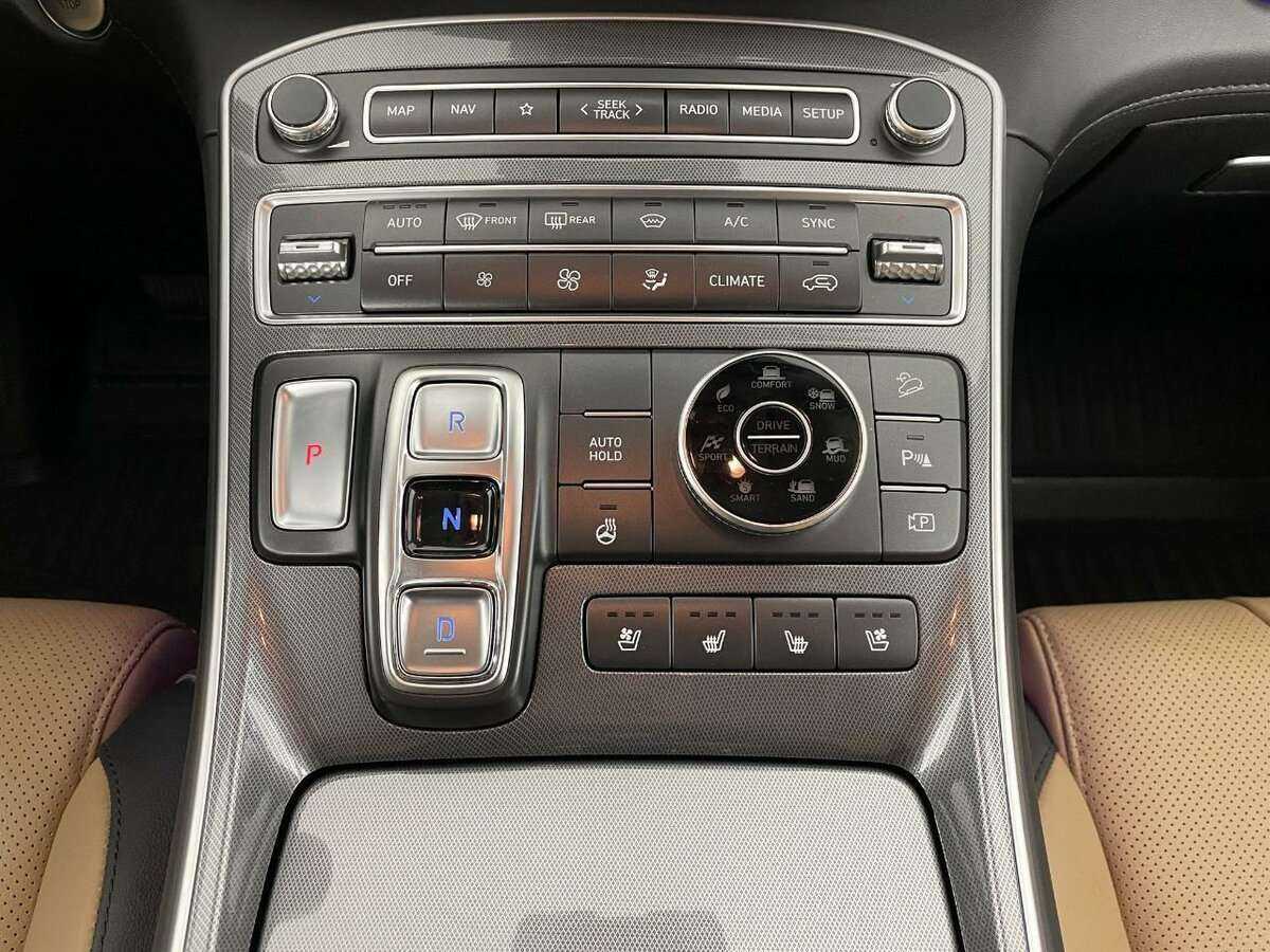 Hyundai Santa Fe с пробегом — 2022 год. Фото: #12