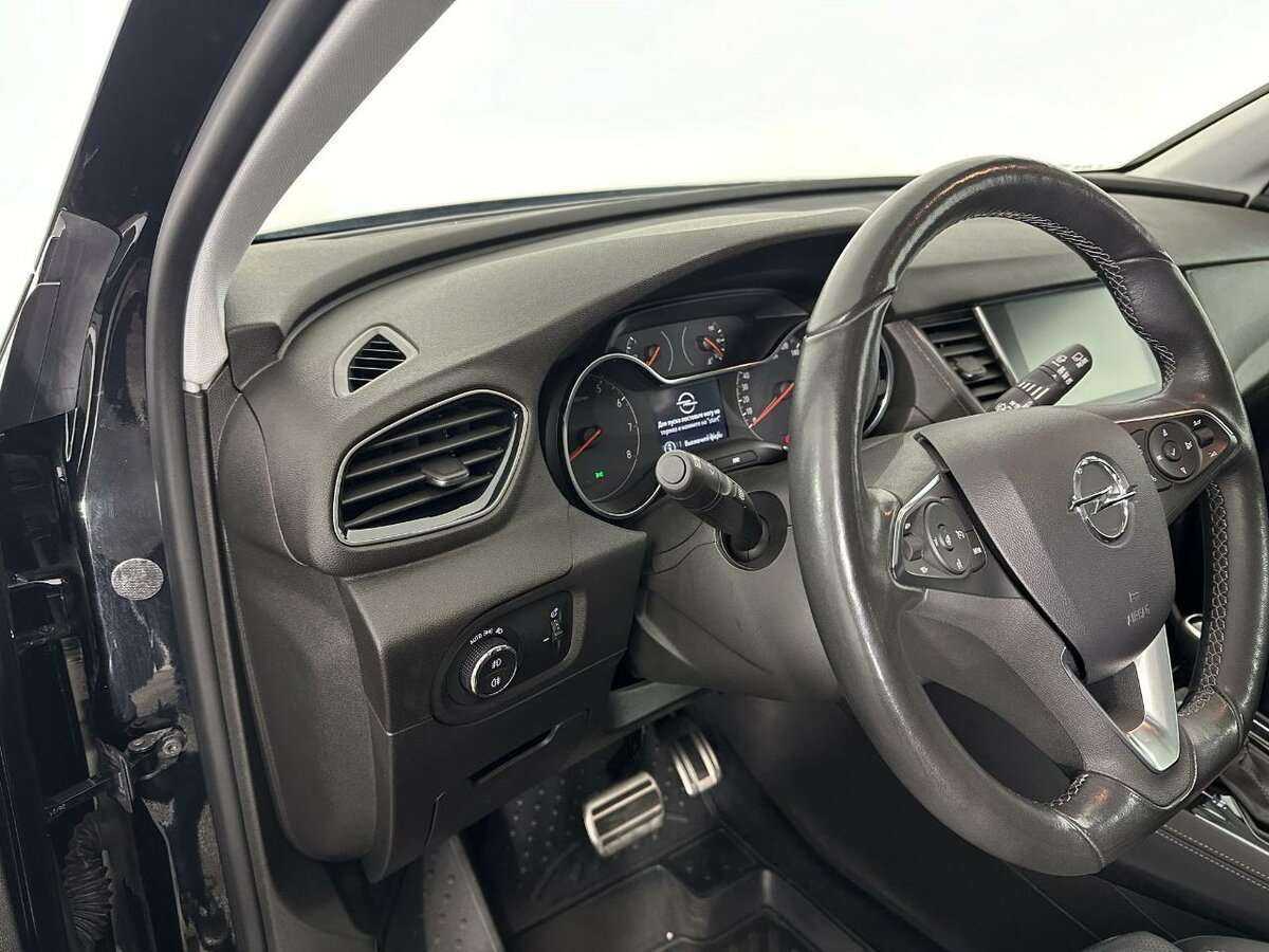 Opel Grandland с пробегом — 2021 год. Фото: #8