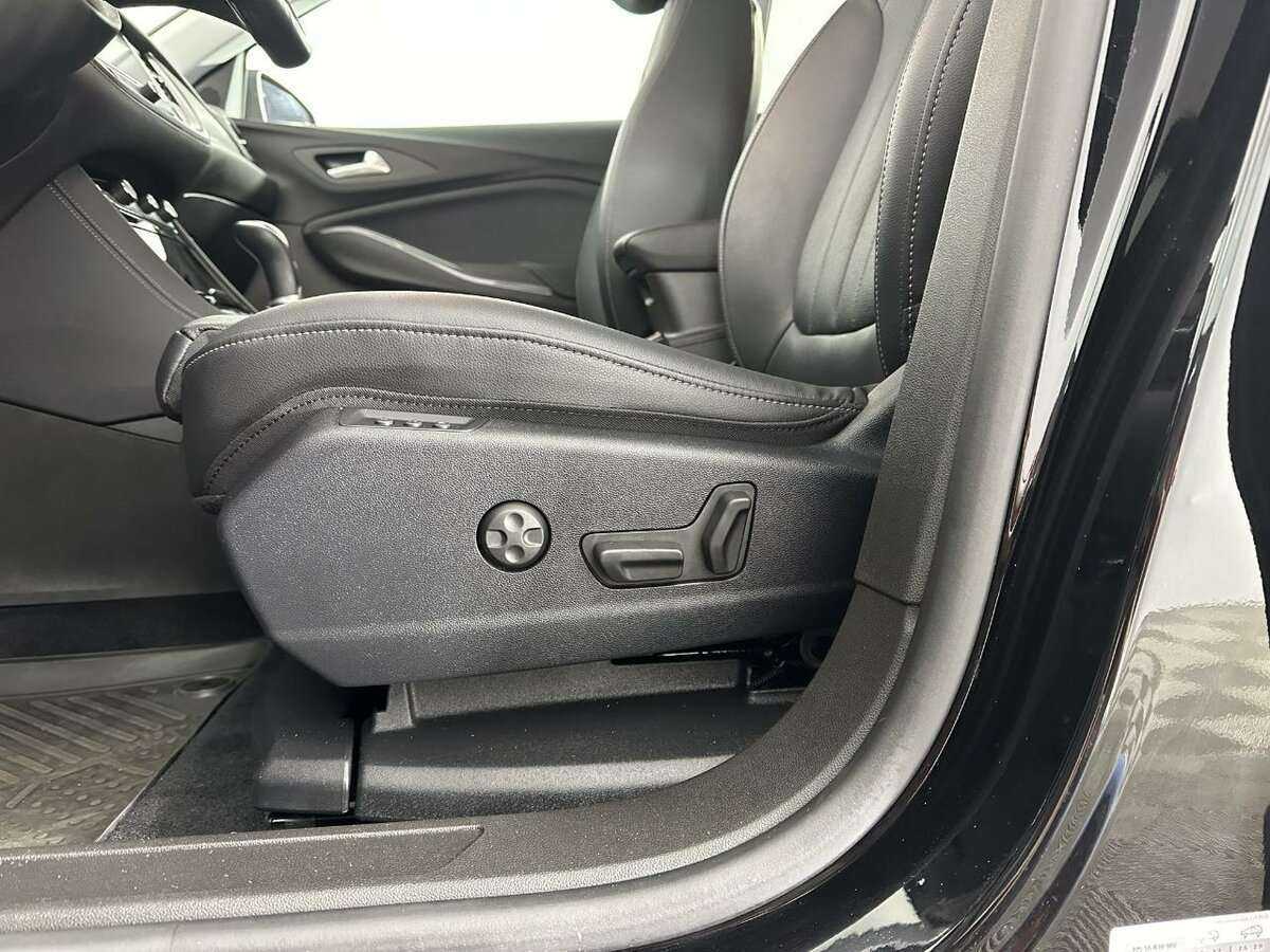 Opel Grandland с пробегом — 2021 год. Фото: #9