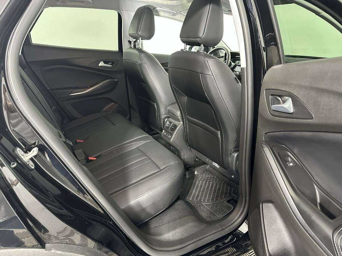 Opel Grandland с пробегом — 2021 год. Фото: #17