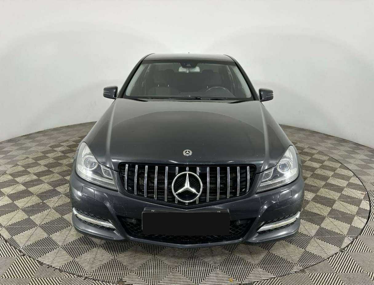 Mercedes-Benz C-Класс с пробегом — 2011 год. Фото: #1