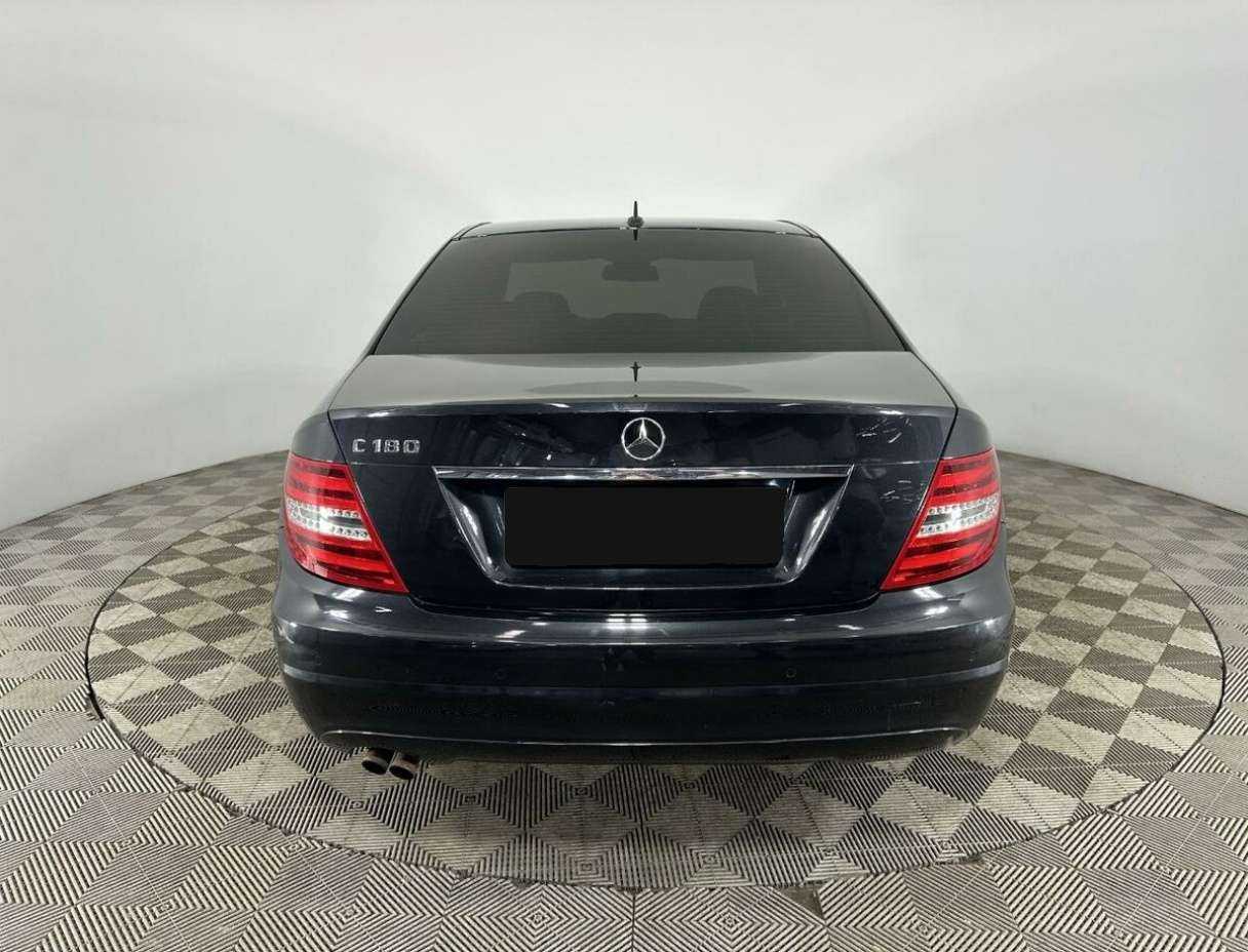 Mercedes-Benz C-Класс с пробегом — 2011 год. Фото: #2