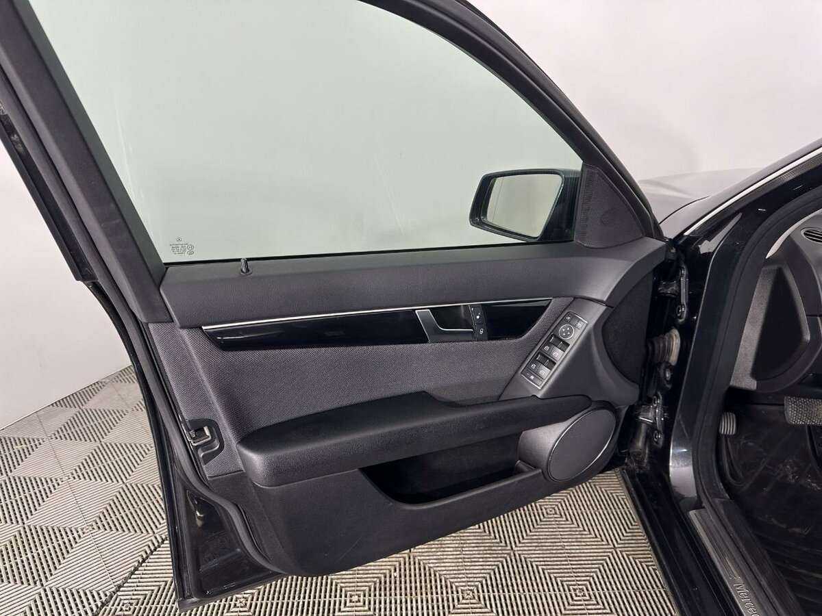 Mercedes-Benz C-Класс с пробегом — 2011 год. Фото: #7