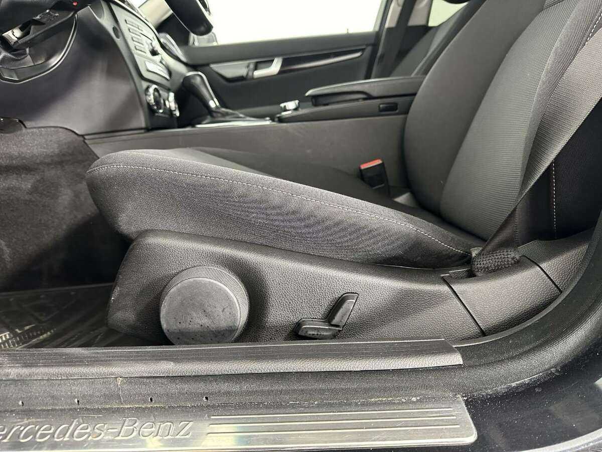 Mercedes-Benz C-Класс с пробегом — 2011 год. Фото: #9