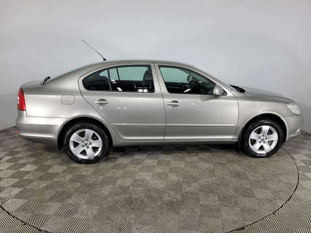 Skoda Octavia с пробегом — 2010 год. Фото: #3