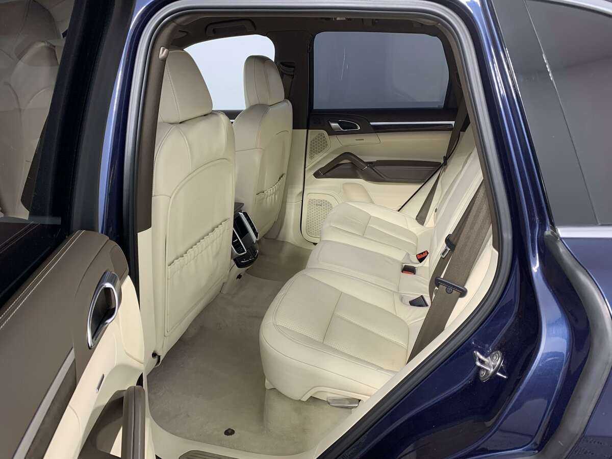 Porsche Cayenne с пробегом — 2012 год. Фото: #8