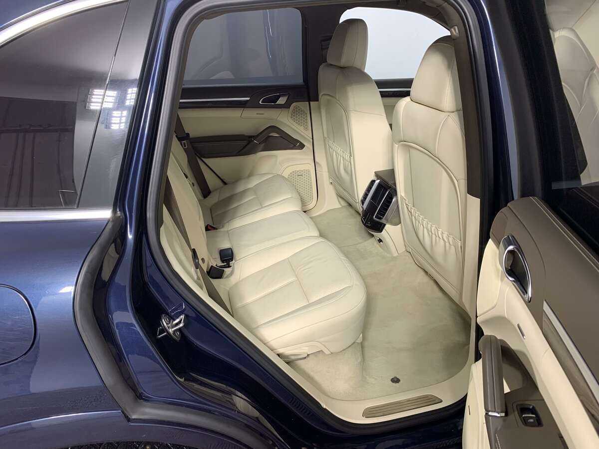 Porsche Cayenne с пробегом — 2012 год. Фото: #13