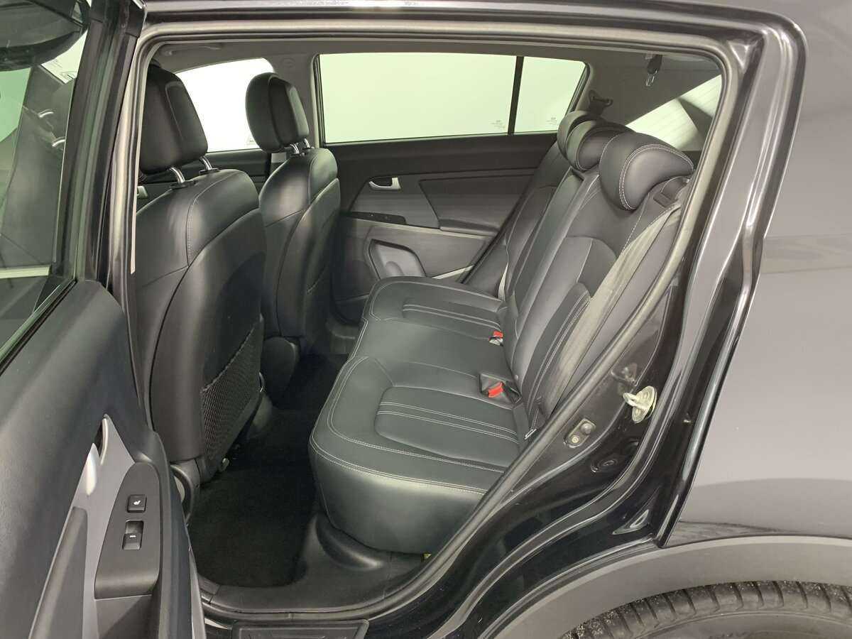 Kia Sportage с пробегом — 2010 год. Фото: #9