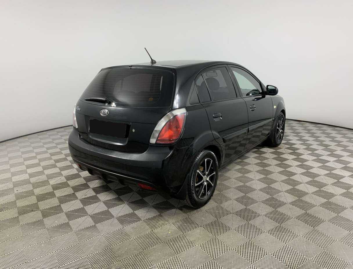 Kia Rio с пробегом — 2010 год. Фото: #4