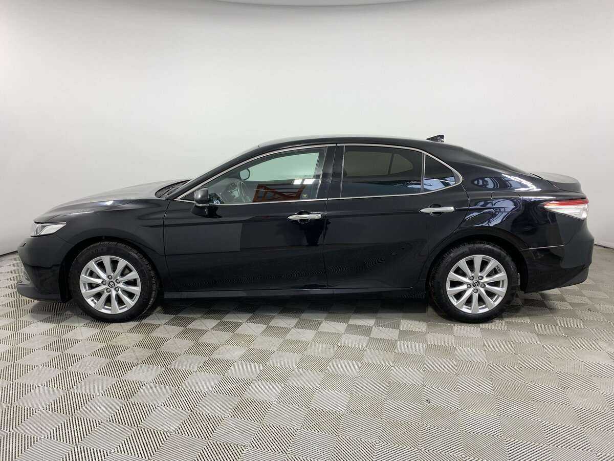 Toyota Camry с пробегом — 2019 год. Фото: #7