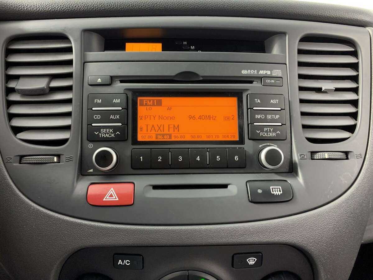 Kia Rio с пробегом — 2009 год. Фото: #12