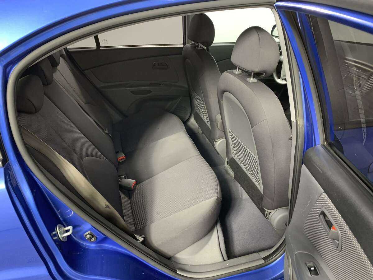 Kia Rio с пробегом — 2009 год. Фото: #16