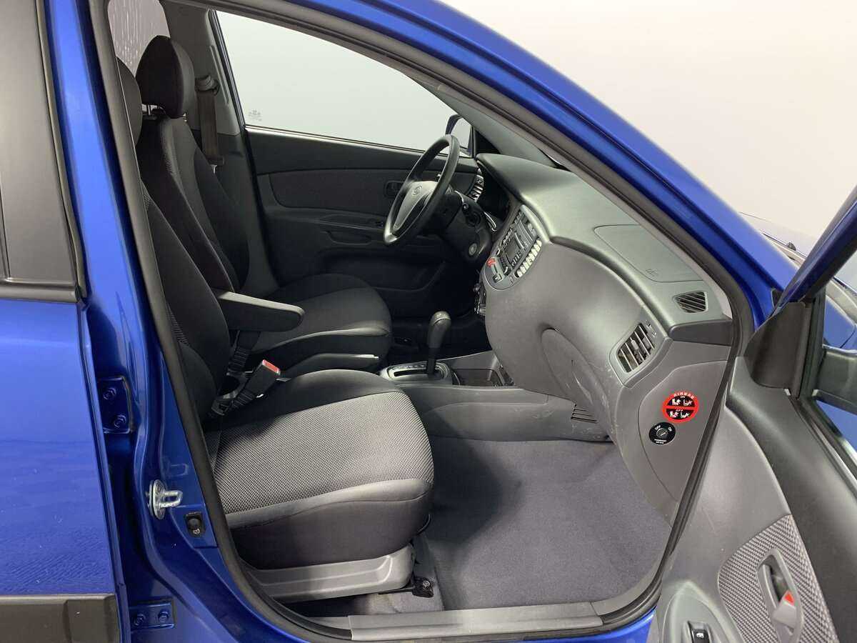 Kia Rio с пробегом — 2009 год. Фото: #17