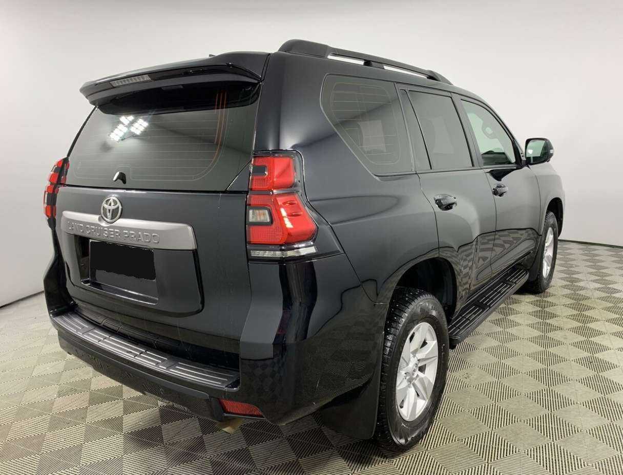 Toyota Land Cruiser Prado с пробегом — 2021 год. Фото: #3