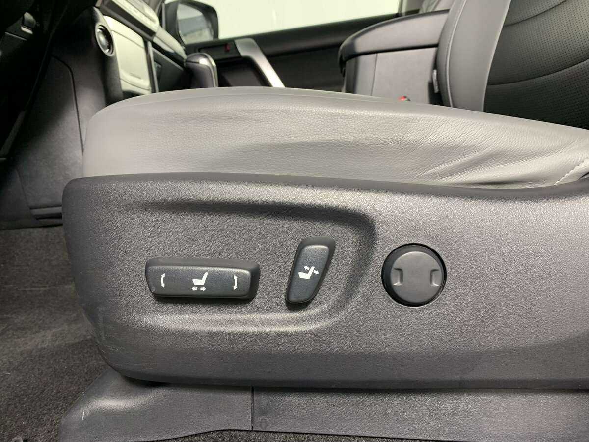 Toyota Land Cruiser Prado с пробегом — 2021 год. Фото: #14