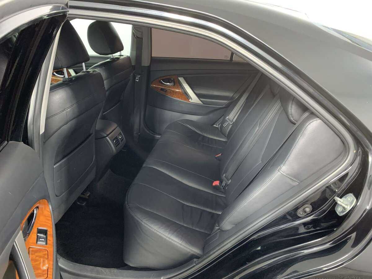 Toyota Camry с пробегом — 2011 год. Фото: #8