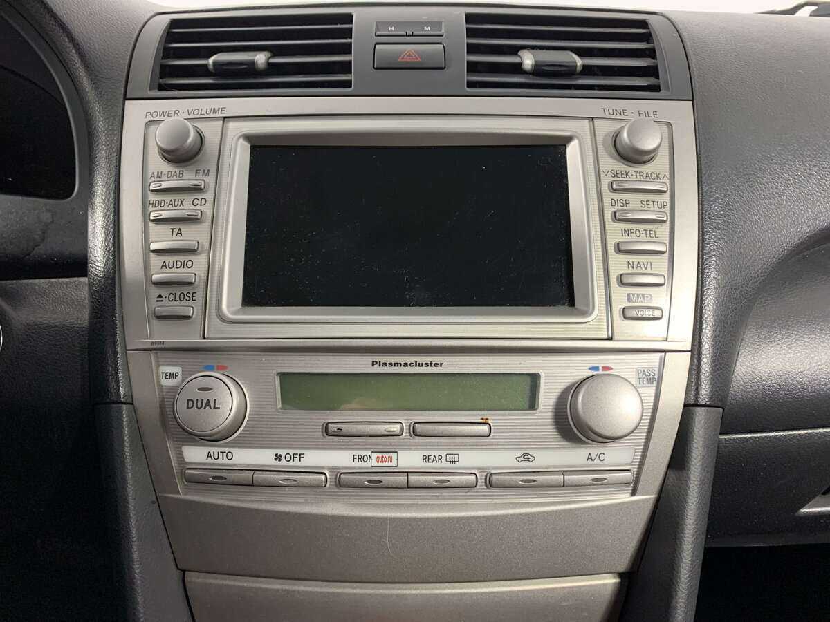 Toyota Camry с пробегом — 2011 год. Фото: #11