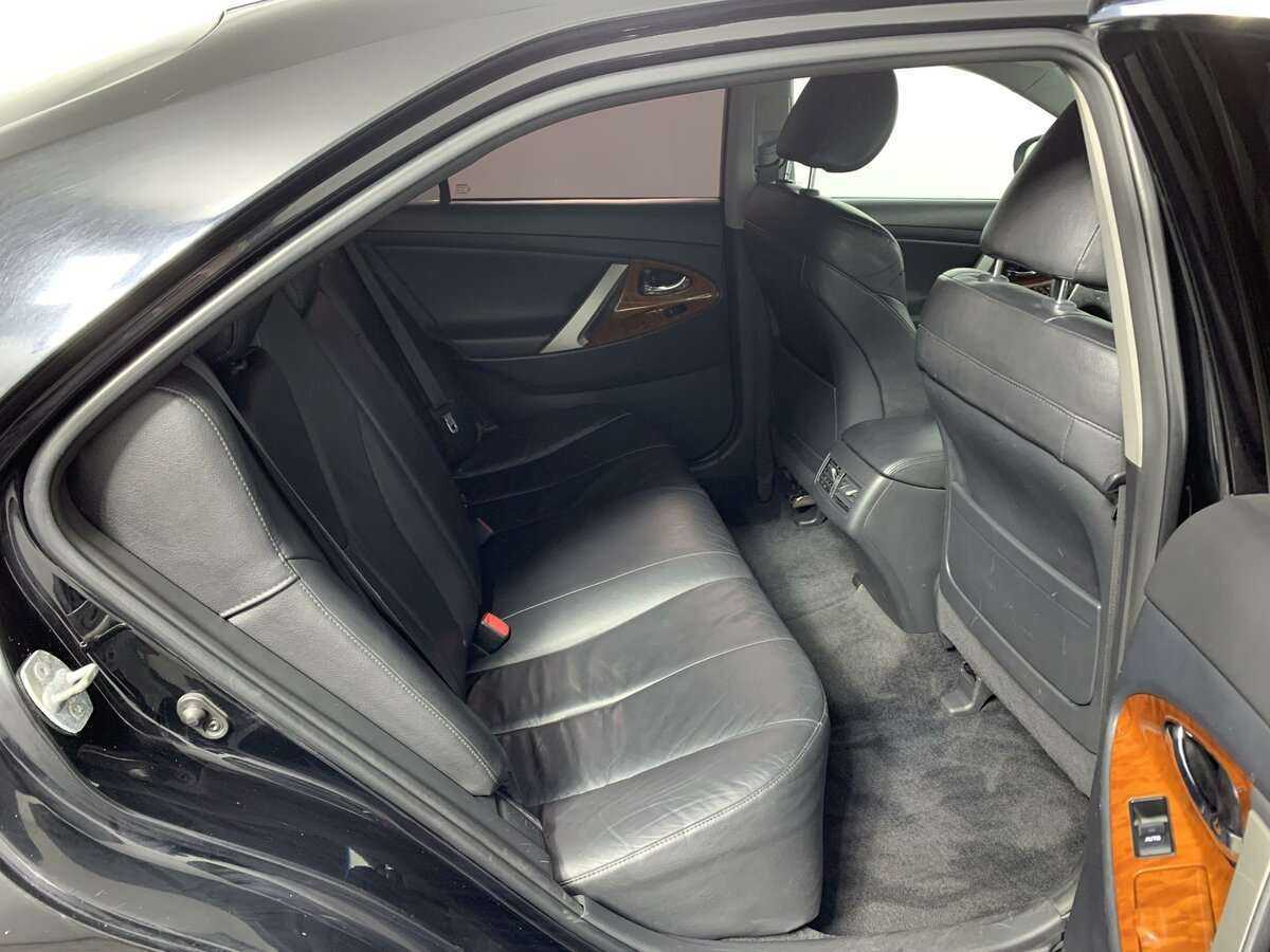 Toyota Camry с пробегом — 2011 год. Фото: #13