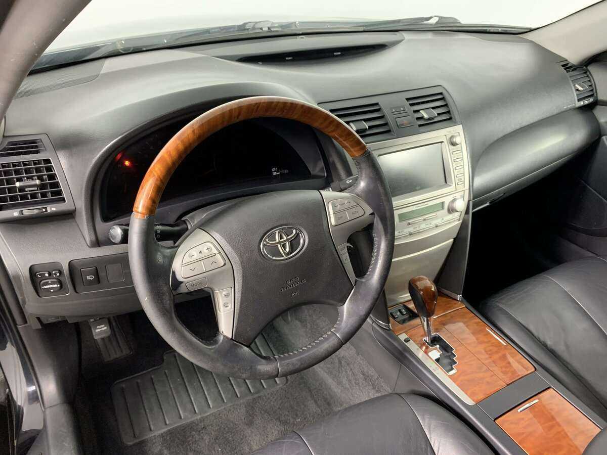 Toyota Camry с пробегом — 2011 год. Фото: #15