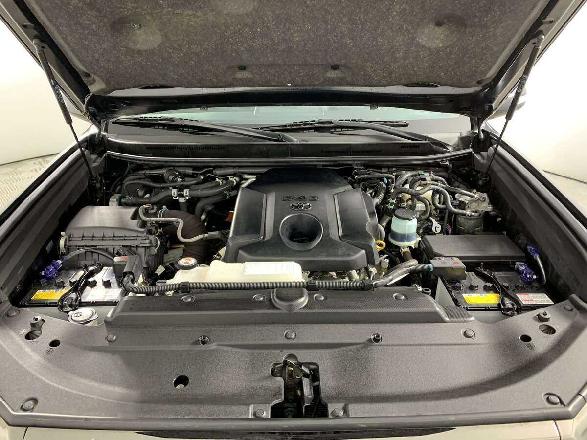 Toyota Land Cruiser Prado с пробегом — 2021 год. Фото: #8