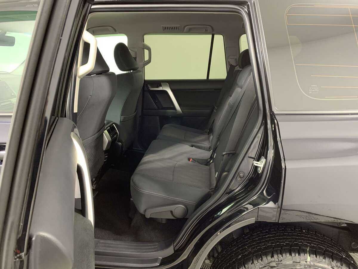 Toyota Land Cruiser Prado с пробегом — 2021 год. Фото: #12