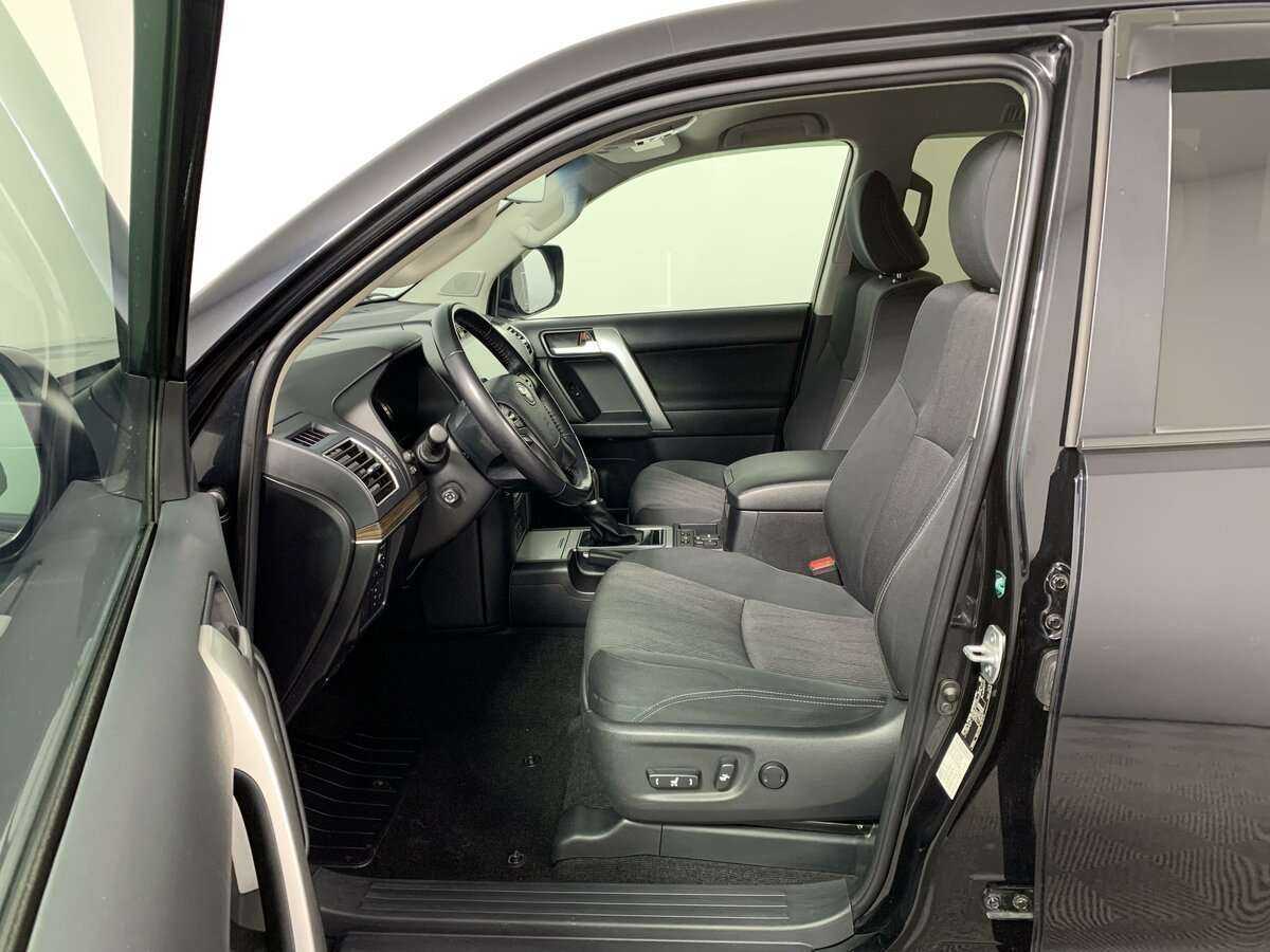 Toyota Land Cruiser Prado с пробегом — 2021 год. Фото: #15