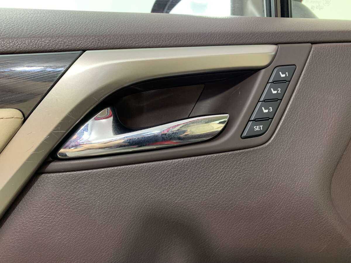 Lexus RX с пробегом — 2017 год. Фото: #14