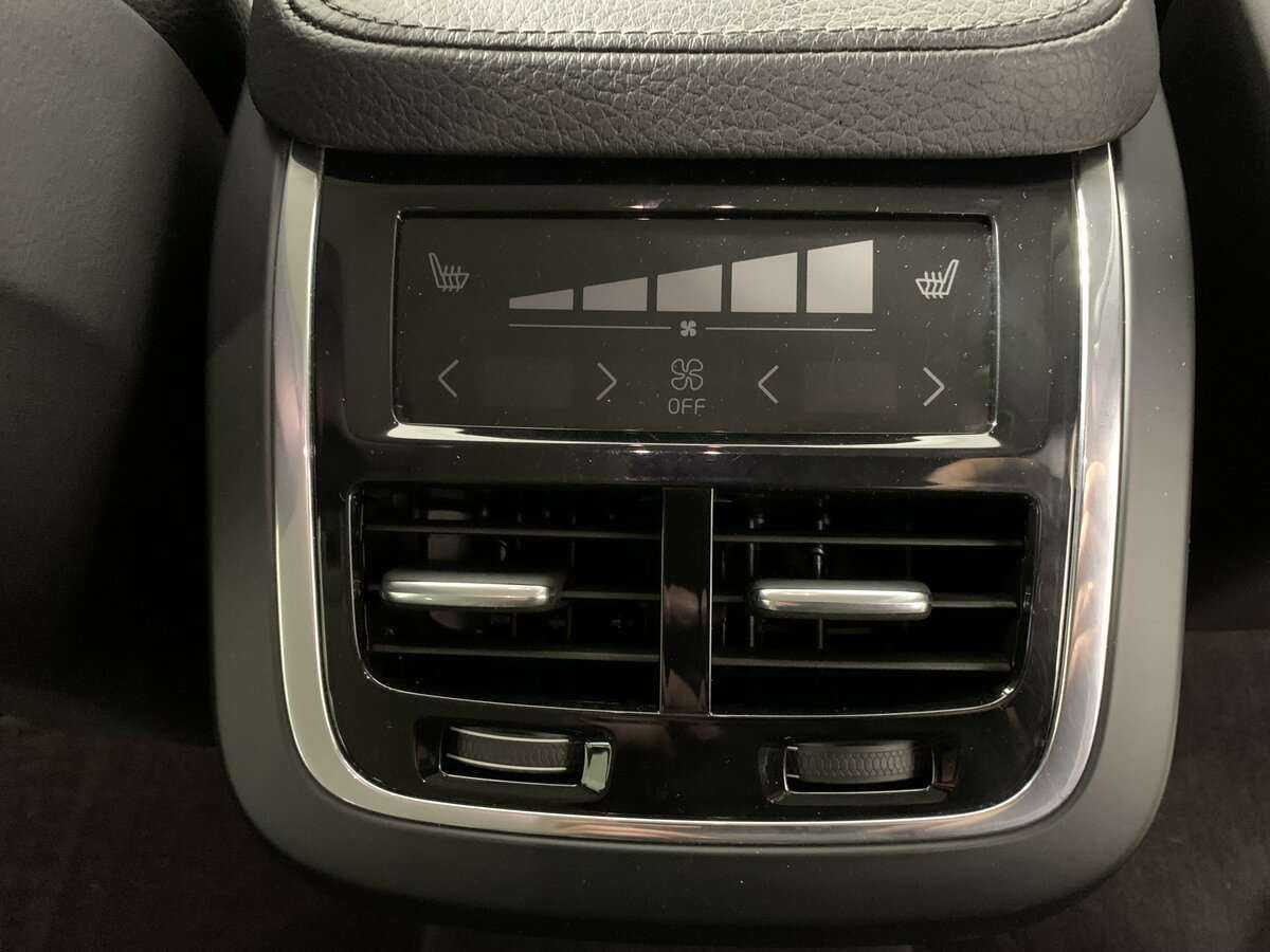 Volvo XC90 с пробегом — 2016 год. Фото: #18