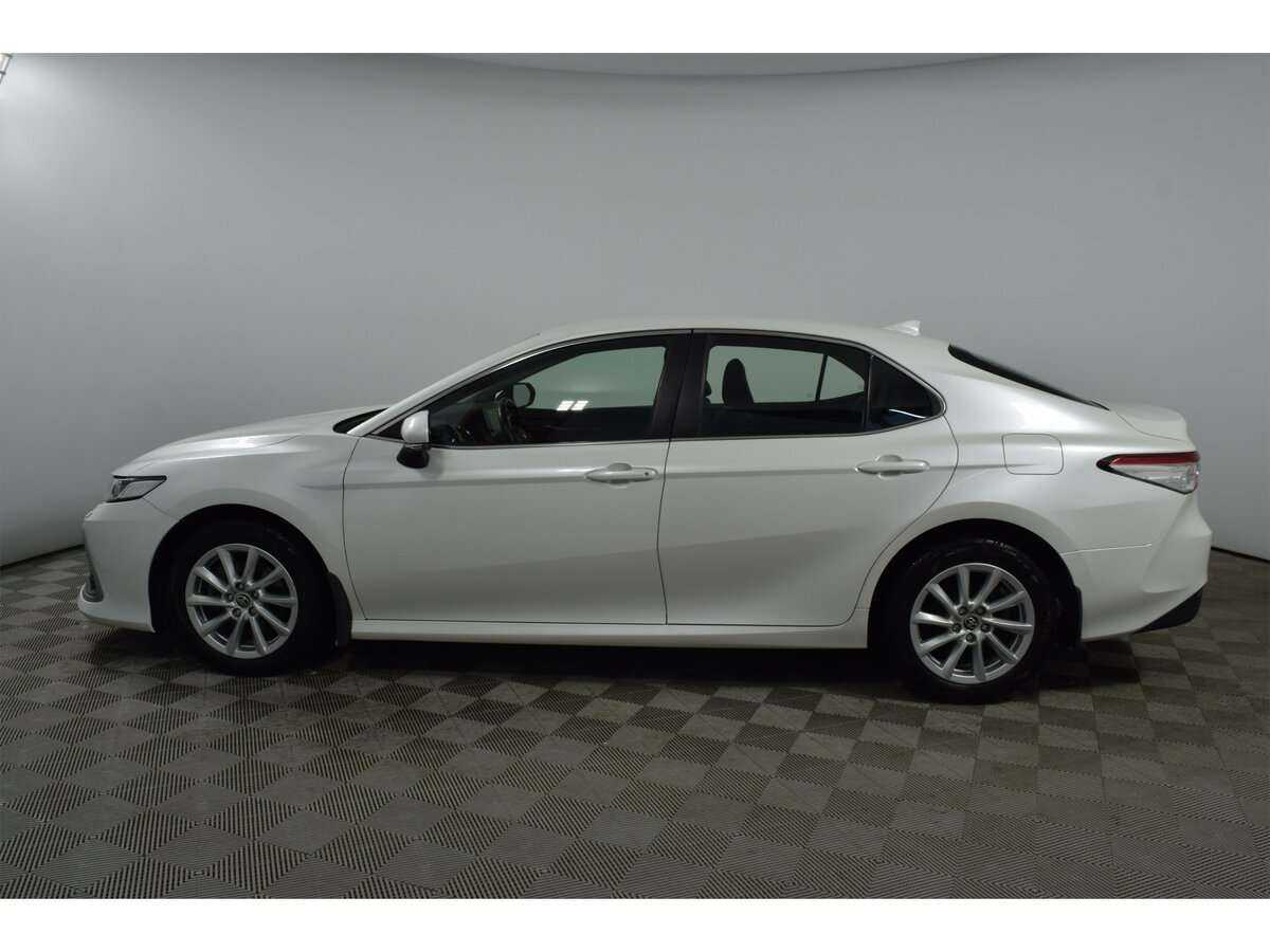 Toyota Camry с пробегом — 2021 год. Фото: #7