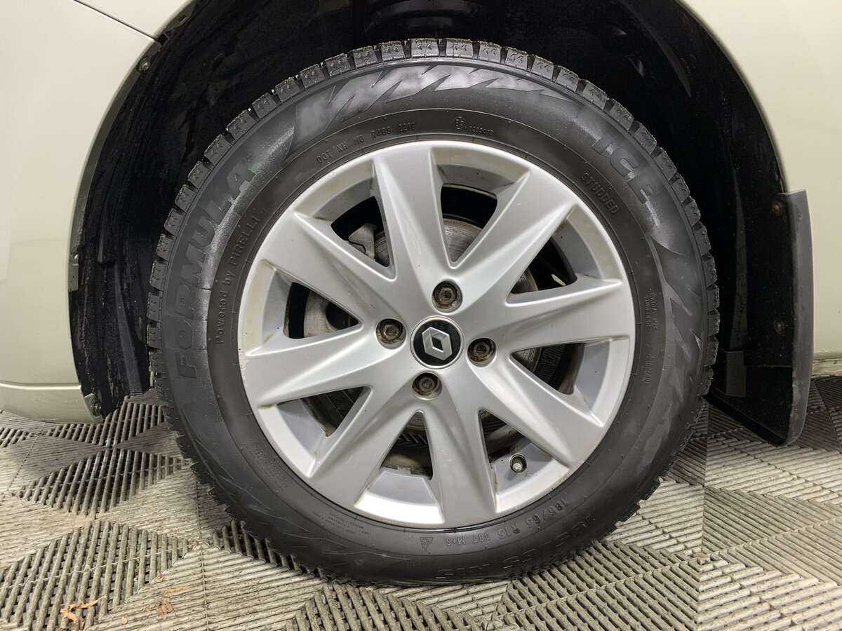 Renault Sandero с пробегом — 2019 год. Фото: #14