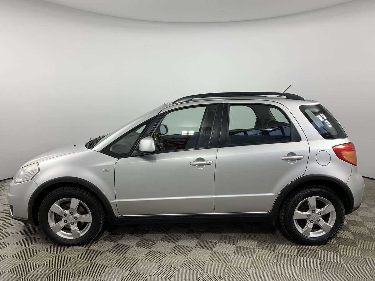 Suzuki SX4 с пробегом — 2010 год. Фото: #7