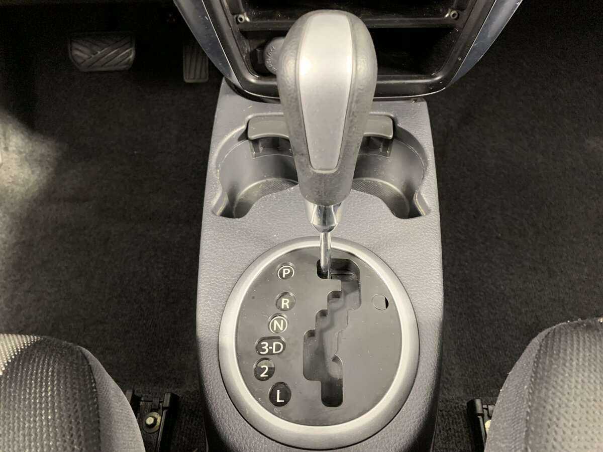 Suzuki SX4 с пробегом — 2010 год. Фото: #16