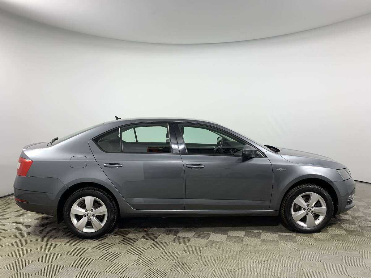 Skoda Octavia с пробегом — 2020 год. Фото: #3