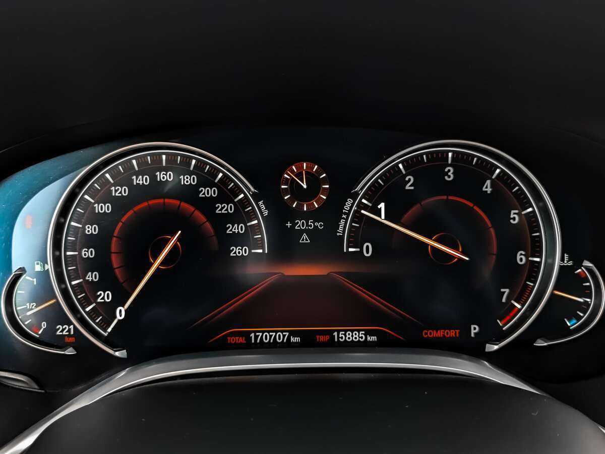 BMW 7 серии с пробегом — 2017 год. Фото: #11