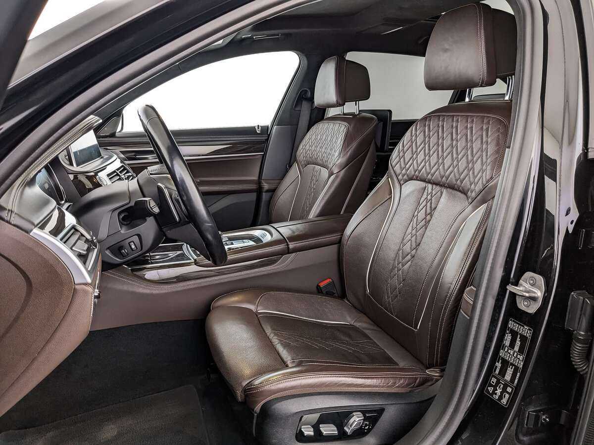 BMW 7 серии с пробегом — 2017 год. Фото: #14