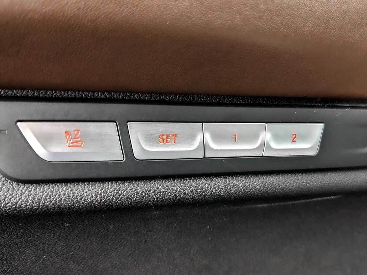 BMW 7 серии с пробегом — 2016 год. Фото: #14