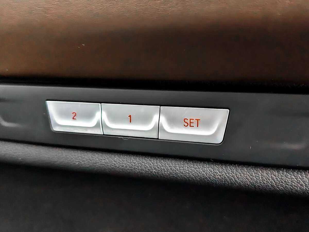 BMW 7 серии с пробегом — 2016 год. Фото: #19