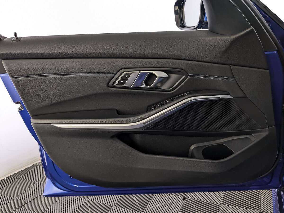 BMW 3 серии с пробегом — 2019 год. Фото: #17