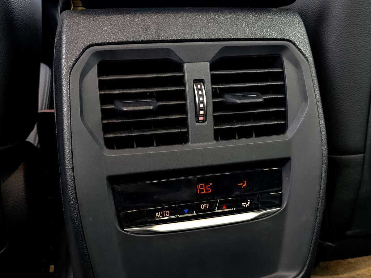 BMW 3 серии с пробегом — 2019 год. Фото: #25