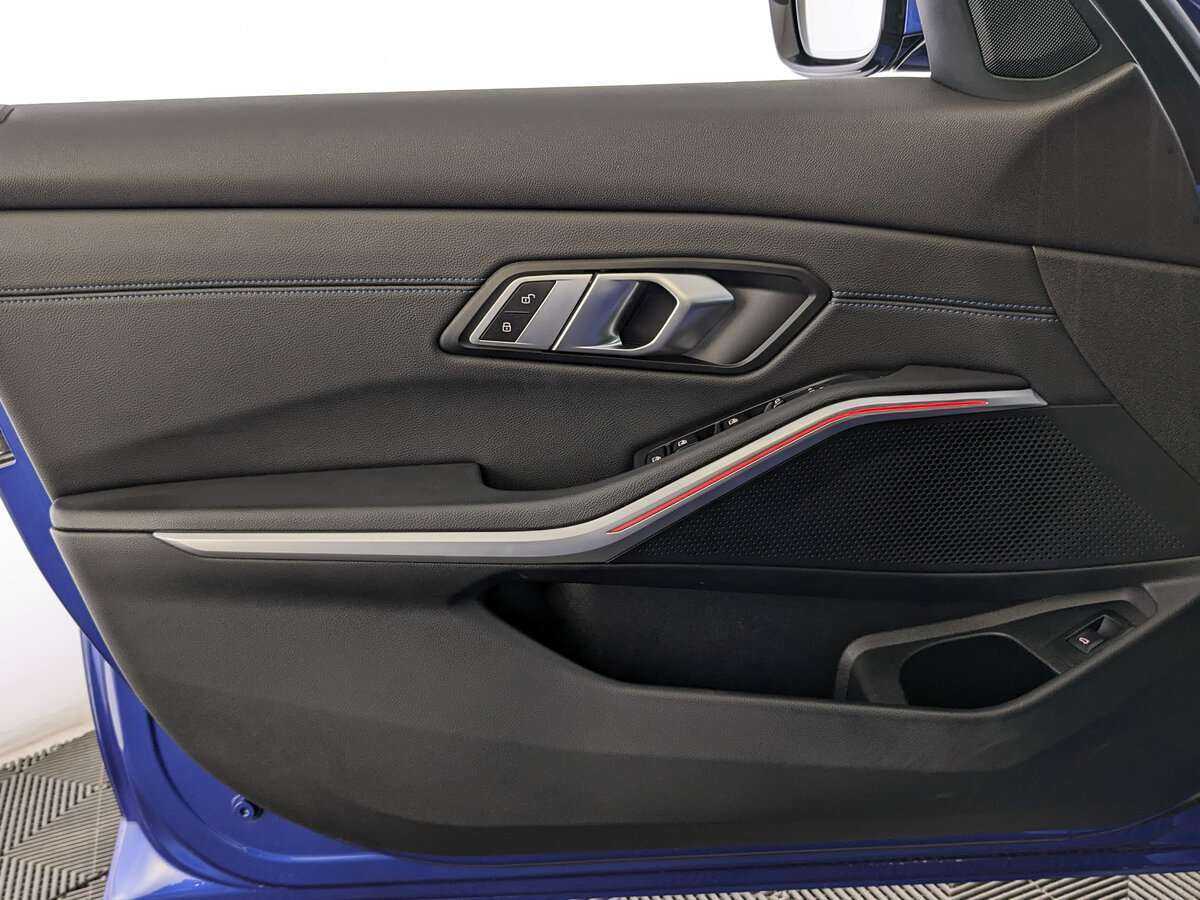 BMW 3 серии с пробегом — 2020 год. Фото: #14