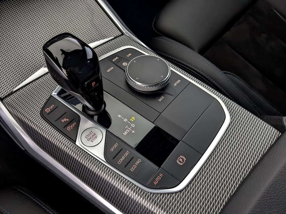 BMW 3 серии с пробегом — 2020 год. Фото: #16