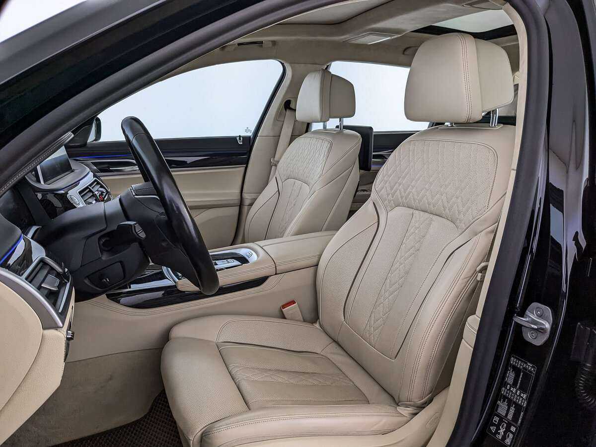 BMW 7 серии с пробегом — 2021 год. Фото: #13