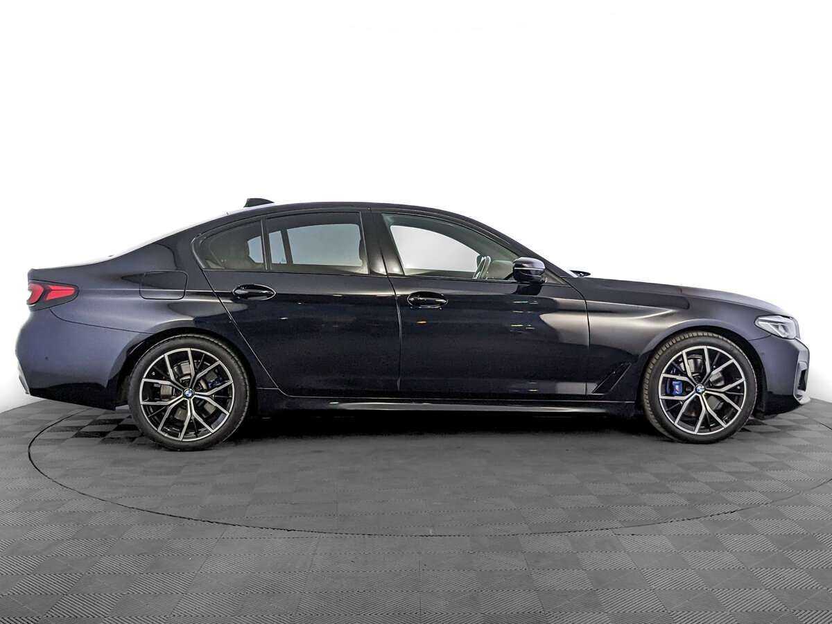 BMW 5 серии с пробегом — 2021 год. Фото: #2