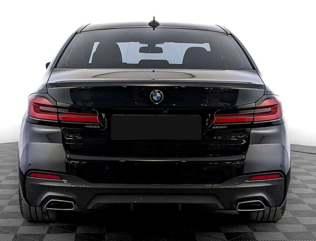 BMW 5 серии с пробегом — 2021 год. Фото: #4