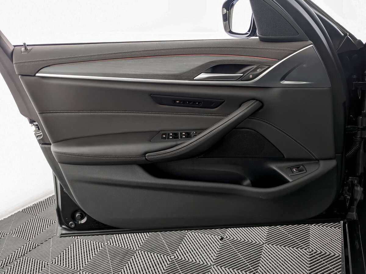 BMW 5 серии с пробегом — 2021 год. Фото: #9